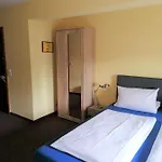 Riverside In Hitdorf Am Rhein - Zentral An Der A1 Und 59 Hotel Leverkusen