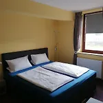Hotel Riverside In Hitdorf Am Rhein - Zentral An Der A1 Und 59 3*