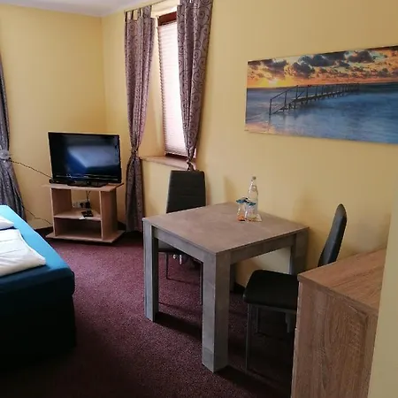 Riverside In Hitdorf Am Rhein - Zentral An Der A1 Und 59 3*