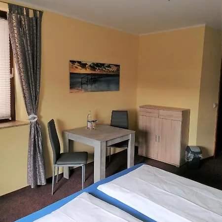 Riverside In Hitdorf Am Rhein - Zentral An Der A1 Und 59 Hotel