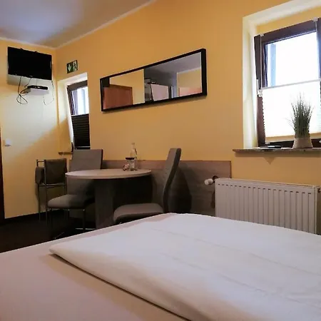 Riverside In Hitdorf Am Rhein - Zentral An Der A1 Und 59 Hotel