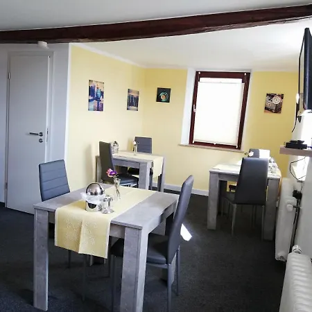 Riverside In Hitdorf Am Rhein - Zentral An Der A1 Und 59