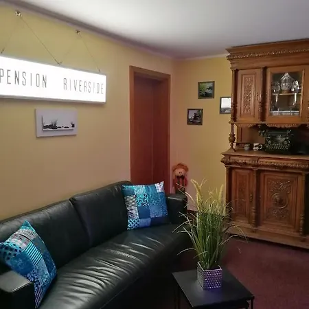 Hotel Riverside In Hitdorf Am Rhein - Zentral An Der A1 Und 59