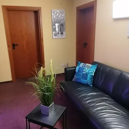 Riverside In Hitdorf Am Rhein - Zentral An Der A1 Und 59