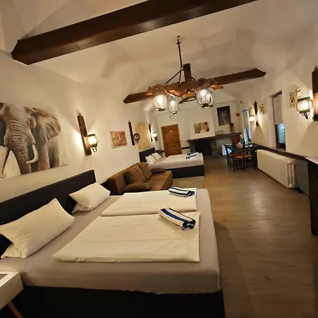 Riverside In Hitdorf Am Rhein - Zentral An Der A1 Und 59 Hotel