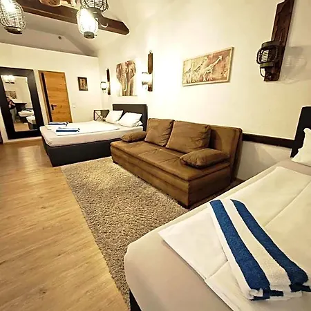 Hotel Riverside In Hitdorf Am Rhein - Zentral An Der A1 Und 59
