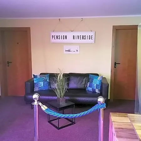Hotel Riverside In Hitdorf Am Rhein - Zentral An Der A1 Und 59