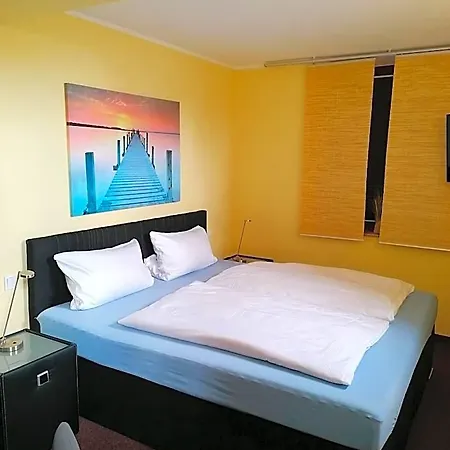 Riverside In Hitdorf Am Rhein - Zentral An Der A1 Und 59 Hotel 3*