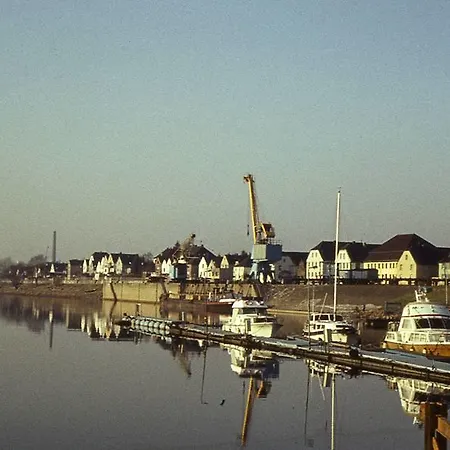 Riverside In Hitdorf Am Rhein - Zentral An Der A1 Und 59 酒店 3*