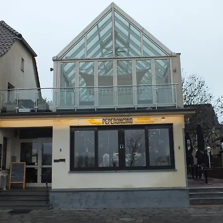 Riverside In Hitdorf Am Rhein - Zentral An Der A1 Und 59