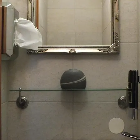 Hotel Riverside In Hitdorf Am Rhein - Zentral An Der A1 Und 59 3*