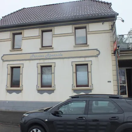 Riverside In Hitdorf Am Rhein - Zentral An Der A1 Und 59