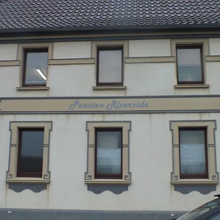 Hotel Riverside In Hitdorf Am Rhein - Zentral An Der A1 Und 59