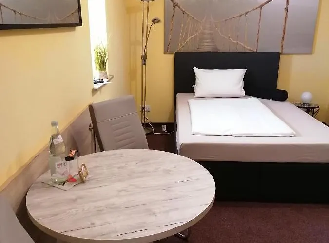 Riverside In Hitdorf Am Rhein - Zentral An Der A1 Und 59 Hotel 3*