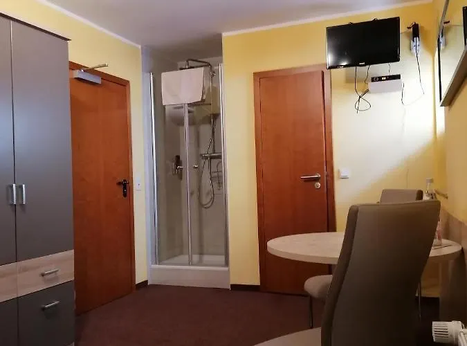 Hotel Riverside In Hitdorf Am Rhein - Zentral An Der A1 Und 59 3*