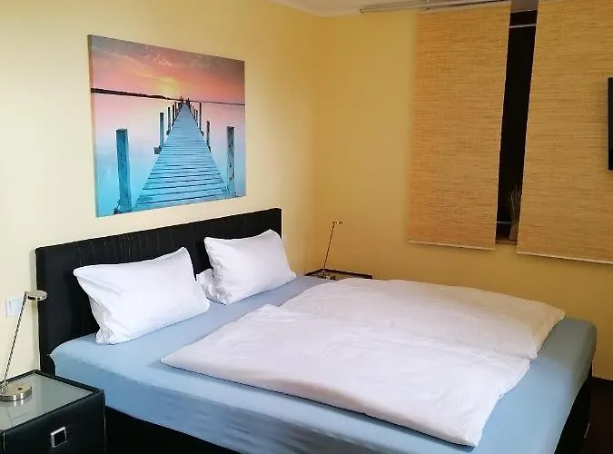 Riverside In Hitdorf Am Rhein - Zentral An Der A1 Und 59 Λεβερκούζεν