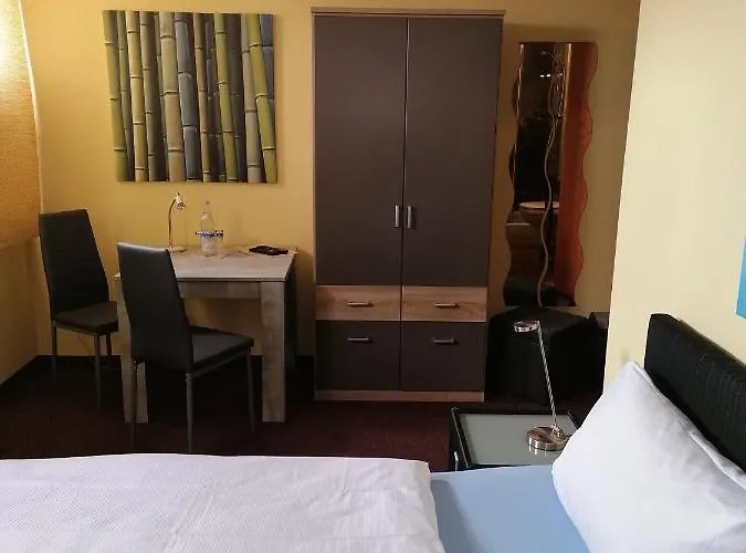 Riverside In Hitdorf Am Rhein - Zentral An Der A1 Und 59 ليفركوزن