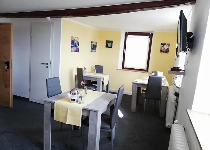 Riverside In Hitdorf Am Rhein - Zentral An Der A1 Und 59