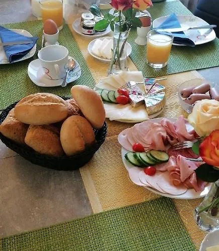 Riverside In Hitdorf Am Rhein - Zentral An Der A1 Und 59