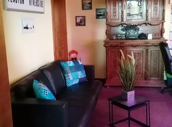 Riverside In Hitdorf Am Rhein - Zentral An Der A1 Und 59 3* Leverkusen