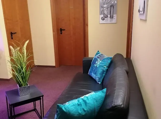 Ξενοδοχείο Riverside In Hitdorf Am Rhein - Zentral An Der A1 Und 59 Λεβερκούζεν