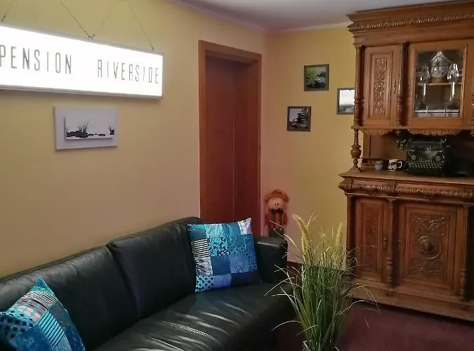 Hotel Riverside In Hitdorf Am Rhein - Zentral An Der A1 Und 59