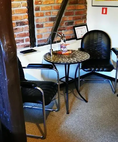 Riverside In Hitdorf Am Rhein - Zentral An Der A1 Und 59 Ξενοδοχείο