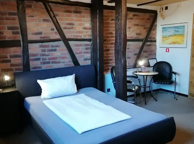 Riverside In Hitdorf Am Rhein - Zentral An Der A1 Und 59 Hotel