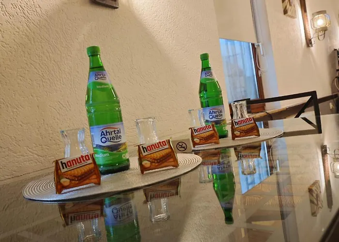 Riverside In Hitdorf Am Rhein - Zentral An Der A1 Und 59 3*