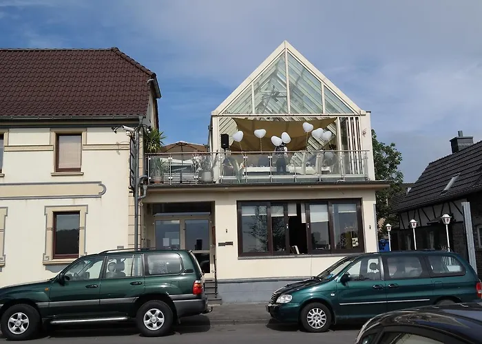 Hotel Riverside In Hitdorf Am Rhein - Zentral An Der A1 Und 59