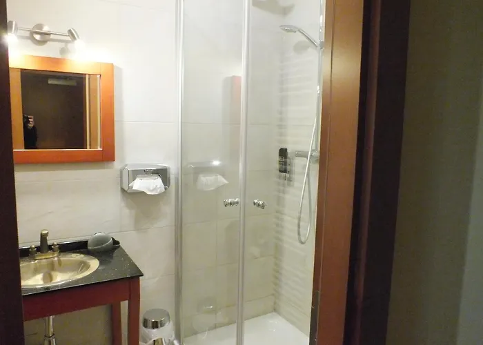 Riverside In Hitdorf Am Rhein - Zentral An Der A1 Und 59 Hotel 3*