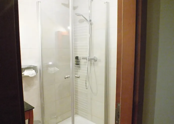 Riverside In Hitdorf Am Rhein - Zentral An Der A1 Und 59 Ξενοδοχείο