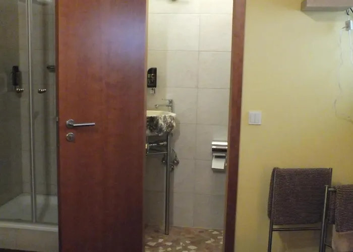 Riverside In Hitdorf Am Rhein - Zentral An Der A1 Und 59 Λεβερκούζεν