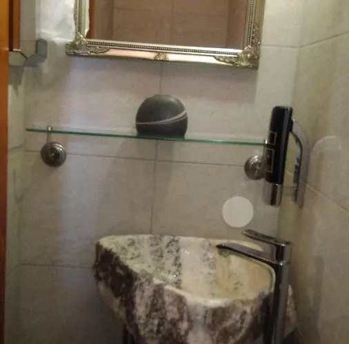 Riverside In Hitdorf Am Rhein - Zentral An Der A1 Und 59 3*